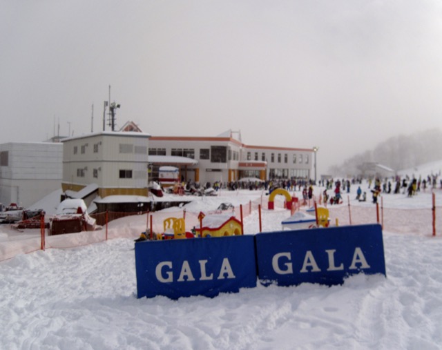 A snowy day at GALA Yuzawa ski resort.